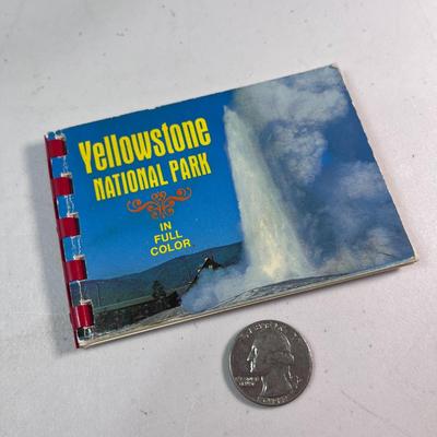 VINTAGE YELLOWSTONE PARK SOUVENIR BOOKLET