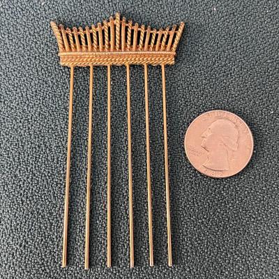 VINTAGE PRETTY HAIR COMB