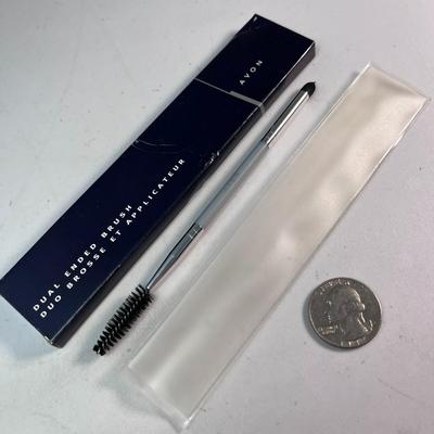 AVON DUAL ENDED MAKE-UP BRUSH NEW IN PACKAGE