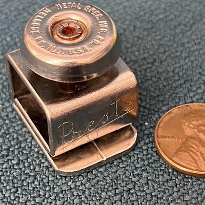 SINGLE HOLE PAPER PUNCH GADGET TOOL