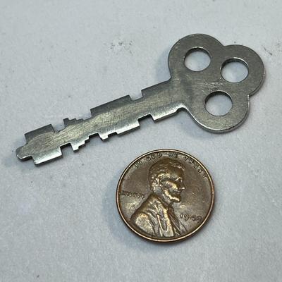 COOL OLD FLAT KEY
