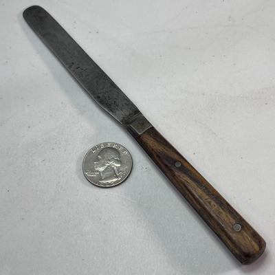 ANTIQUE ARTISTâ€™S PAINT PALETTE TOOL 7-1/2â€ LONG