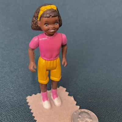 VINTAGE PLAYSKOOL 3-1/2â€ TALL POSABLE GIRL FIGURE