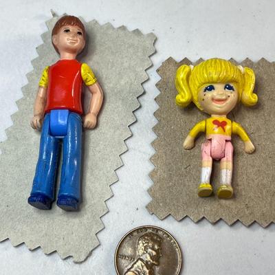 2 LITTLE TOY FIGURES BOY AND GIRL ABOUT 2â€ TALL