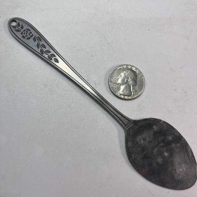 FLATTENED SPOON WITH HOLE IN HANDLE FOR HANGING