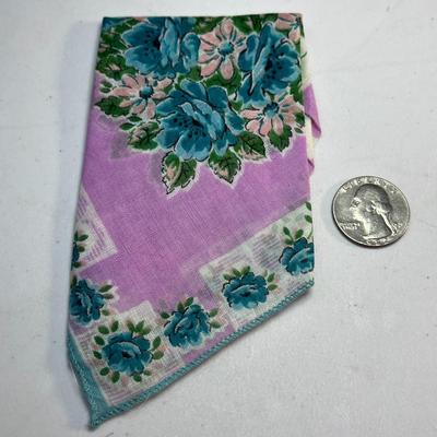 VINTAGE FLORAL PRINT HANDKERCHIEF 