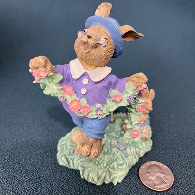 DANCING BUNNIES FIGURINE 4â€ TALL MERVYNâ€™S