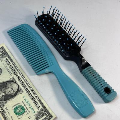 BLUE & BLACK COMB & HAIR BRUSH SET CLEAN