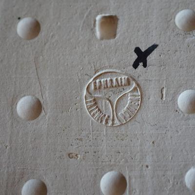 MOTOWI TILE IN THE PRAIRIE OR ARTS AND CRAFTS STYLE.