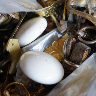 GREAT FIND! BASKET OF HARDWARE FOR ANTIQUES AND THE HOME TO INCLUDE PORCELAIN DOORKNOBS