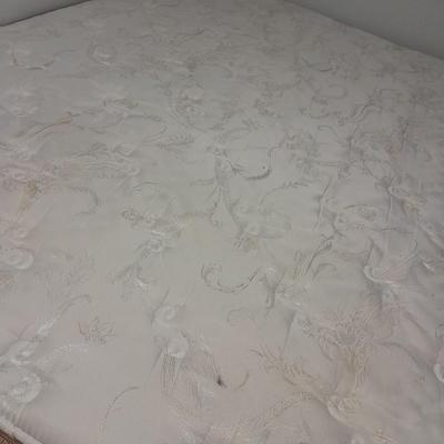 Queen size bed with metal frame Serta Mattress and box springs