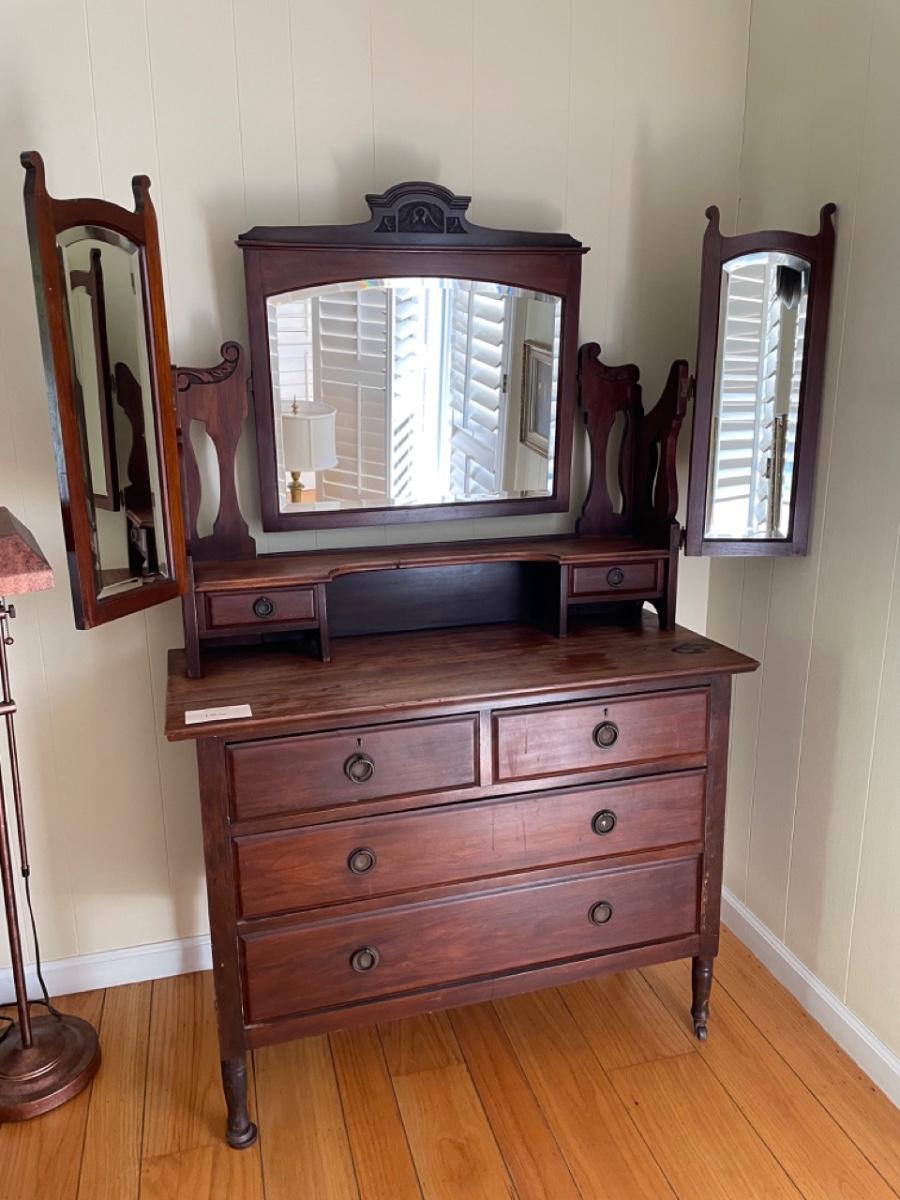Victorian vanity dresser