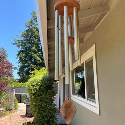 Outdoor wind chimes