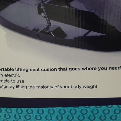 Portable lifting seat cushion Seat Boost Putting a boost in your day!