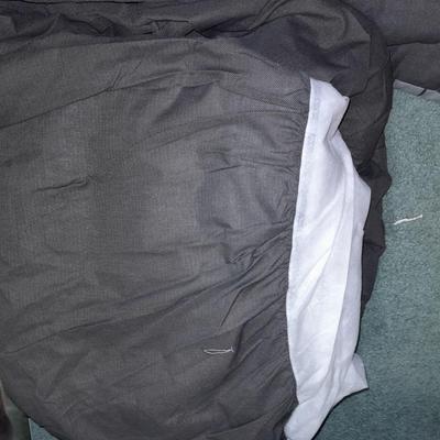 Queen sized comforter and bed skirt