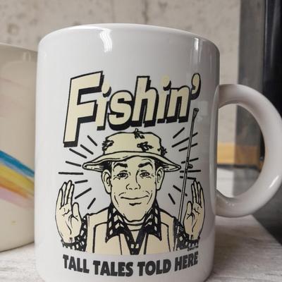 Cuisinart Coffee Maker.  Pot or single brew Coffee with coffee mugs