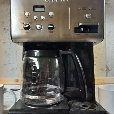 Cuisinart Coffee Maker.  Pot or single brew Coffee with coffee mugs