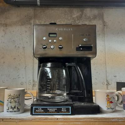 Cuisinart Coffee Maker.  Pot or single brew Coffee with coffee mugs