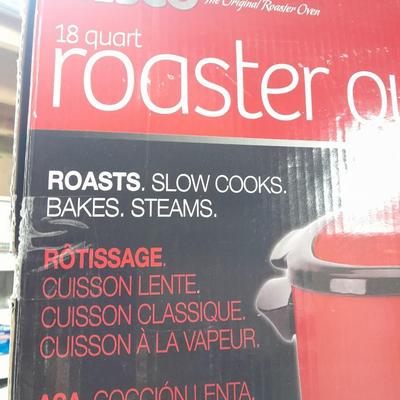 Nesco 18 Quart Roaster oven, roasts, slow cooks, bakes, and steams