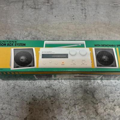 Photoflex Galen Powell Hiking Backpack / bug out bag with battery operated Suntone AM/FM Boom box