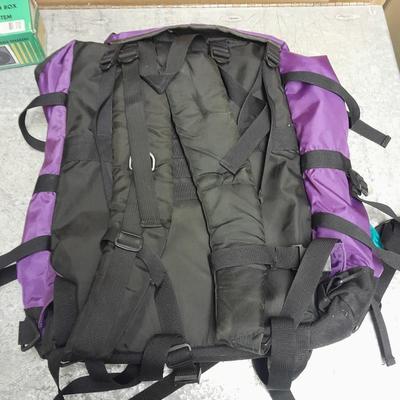 Photoflex Galen Powell Hiking Backpack / bug out bag with battery operated Suntone AM/FM Boom box