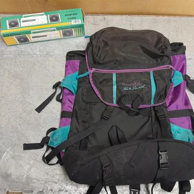 Photoflex Galen Powell Hiking Backpack / bug out bag with battery operated Suntone AM/FM Boom box