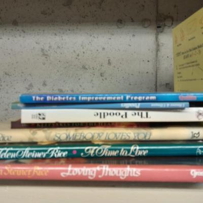 Variety of Books, Hardback and Softback many Geres (1)