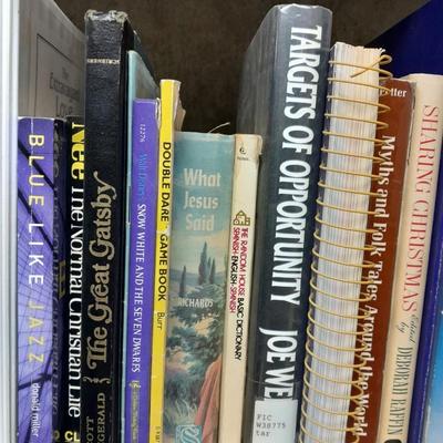 Variety of Books, Hardback and Softback many Geres (2)