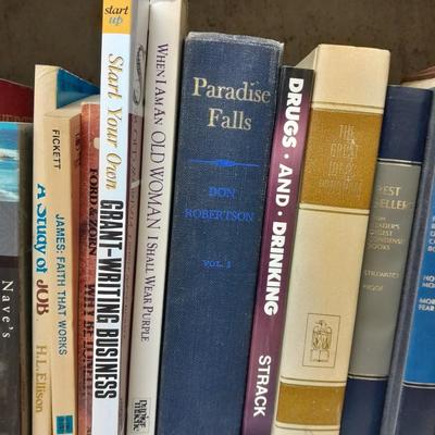 Variety of Books, Hardback and Softback many Geres (2)