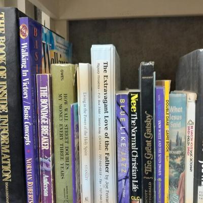 Variety of Books, Hardback and Softback many Geres (2)