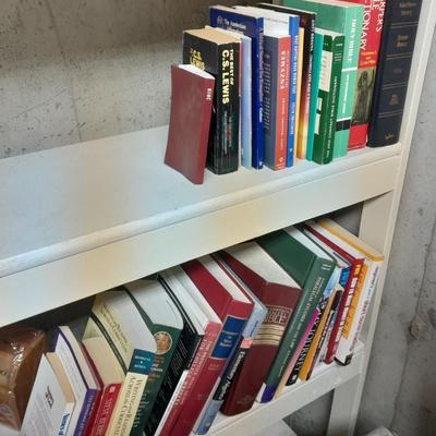 Variety of Books, Hardback and Softback many Geres (3)