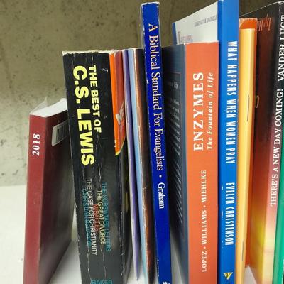 Variety of Books, Hardback and Softback many Geres (3)