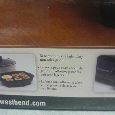 Westbend 5 Quart Slow cooker perfect for roasting, slow cooking, warming and serving! Non stick griddle