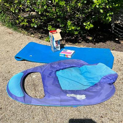 1257 Lot of Pool Floats  with Pump