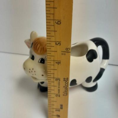 Kitchen cow Decor, Sugar bowl, creamer, napkin rings and more Holstien Collectibles