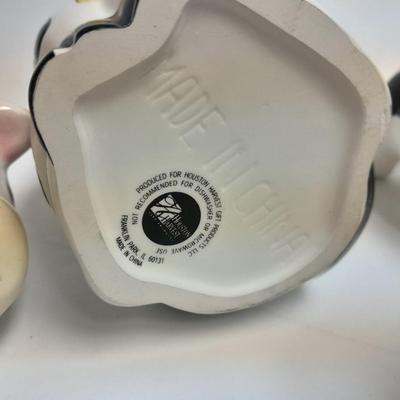 Kitchen cow Decor, Sugar bowl, creamer, napkin rings and more Holstien Collectibles