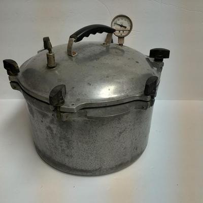 Antique All American Cast Aluminum Pressure Cooker Canner no. 7 Wisconsin Foundry Co, 15 1/2 QT,