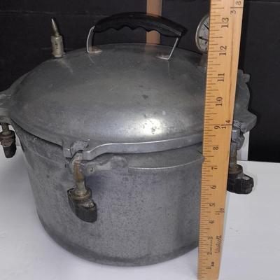 Antique All American Cast Aluminum Pressure Cooker Canner no. 7 Wisconsin Foundry Co, 15 1/2 QT,