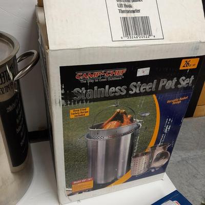 Camp Chef stainless-steel deep-fried turkey pot set with cooking oil filter pump