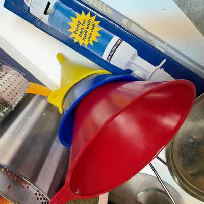 Camp Chef stainless-steel deep-fried turkey pot set with cooking oil filter pump