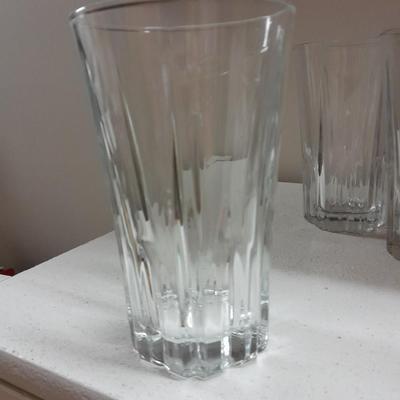 Eight Gibson Clique Tall Tumbler Drinking Glasses Clear Vertical Cuts