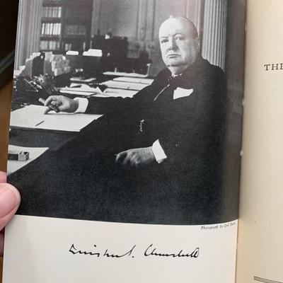 WINSTON CHURCHILL BOOK