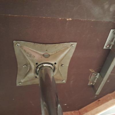 Diningroom table with 4 matching Howell chairs, and tablecloth.