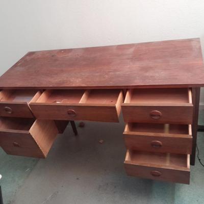 Wooden Stanley office desk with office chair