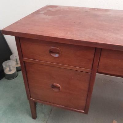 Wooden Stanley office desk with office chair