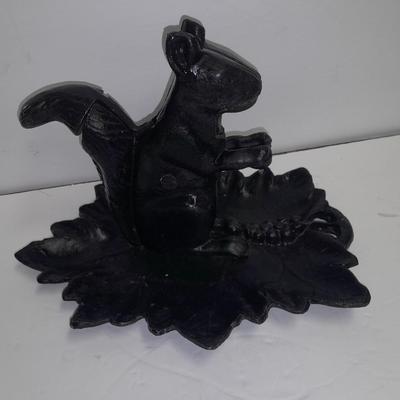 Vintage Squirrel Nut Cracker Nutcracker Sitting Grape Leaf Cast Iron