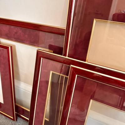 Frame Lot
