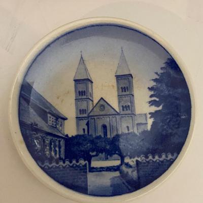Blue and White Collectible Lot
