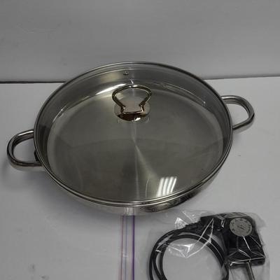 Nice Stainless steel Rival Electric skillet with lid and cord