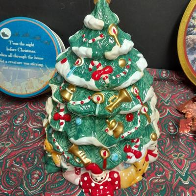 Christmas Cookies for Everyone! Tree shaped cookie jar, with Cookie tins and cookie platters